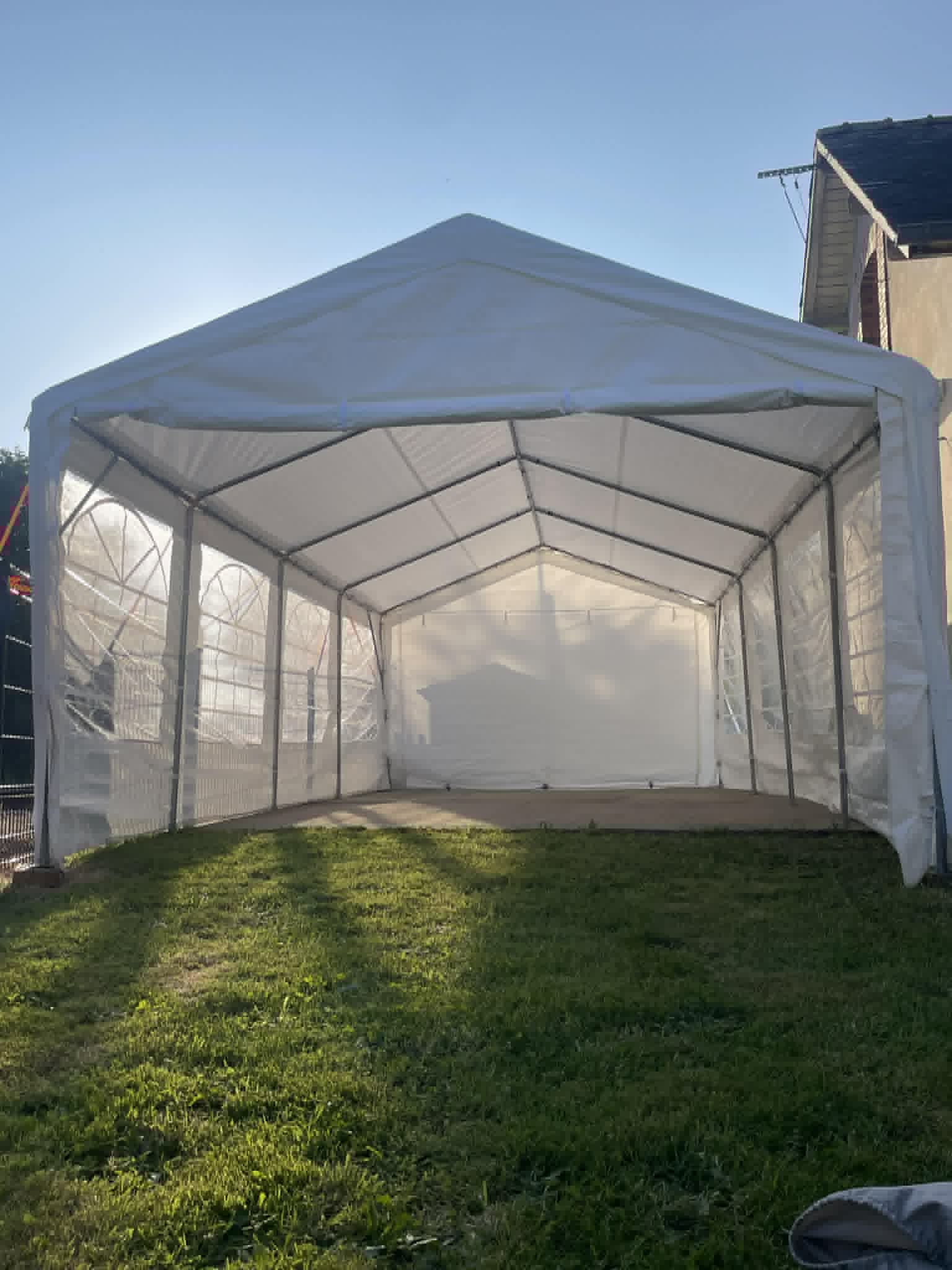 Barnum avec bâches et porte
