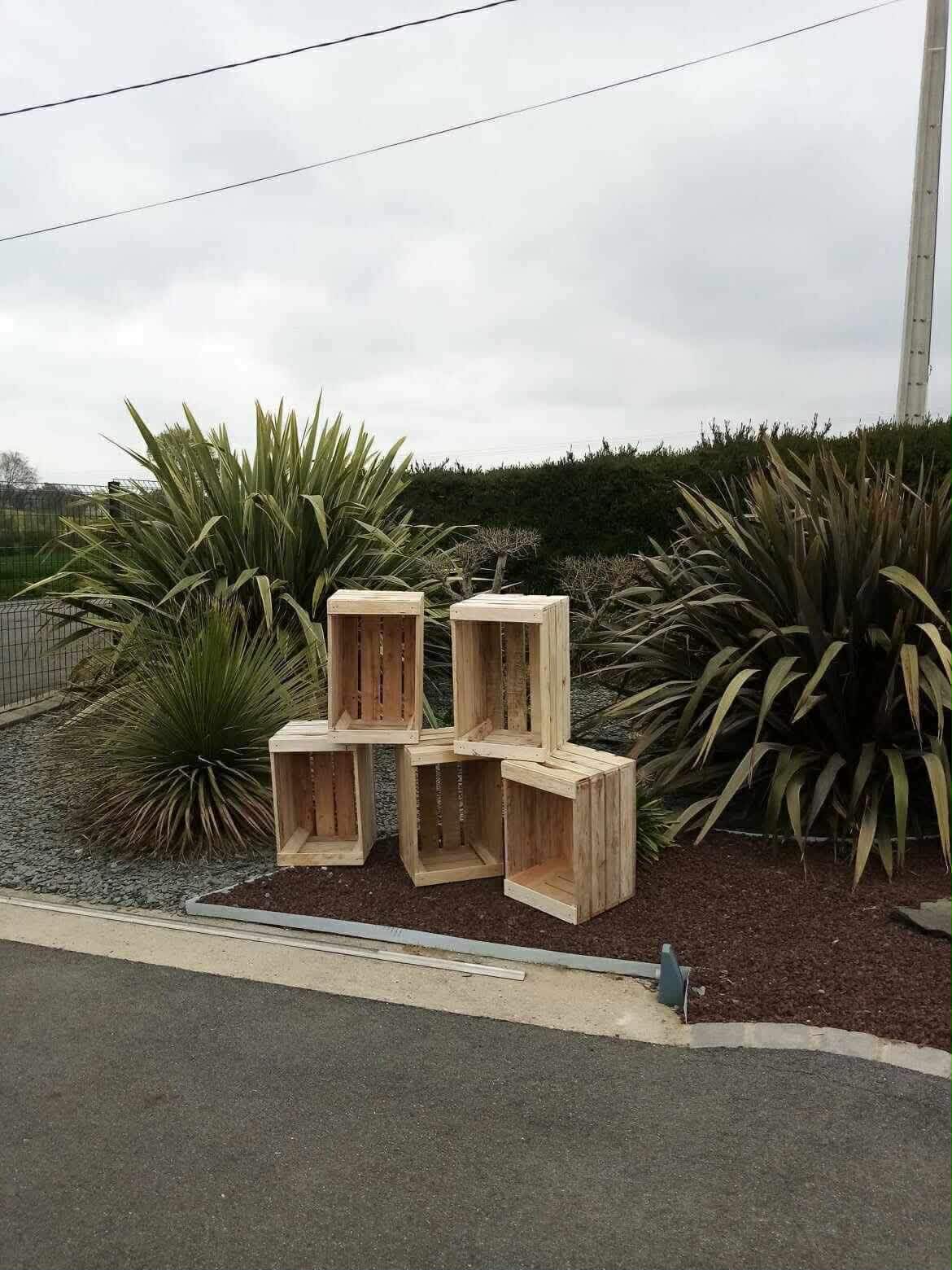 5 caisses en bois